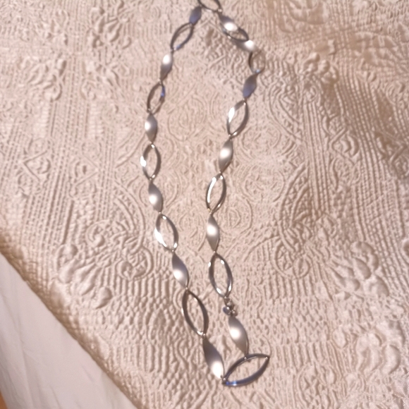 Stainless steel Necklace NWT ❤️ - Picture 5 of 9